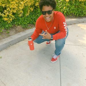 Meet your Posher, Lori